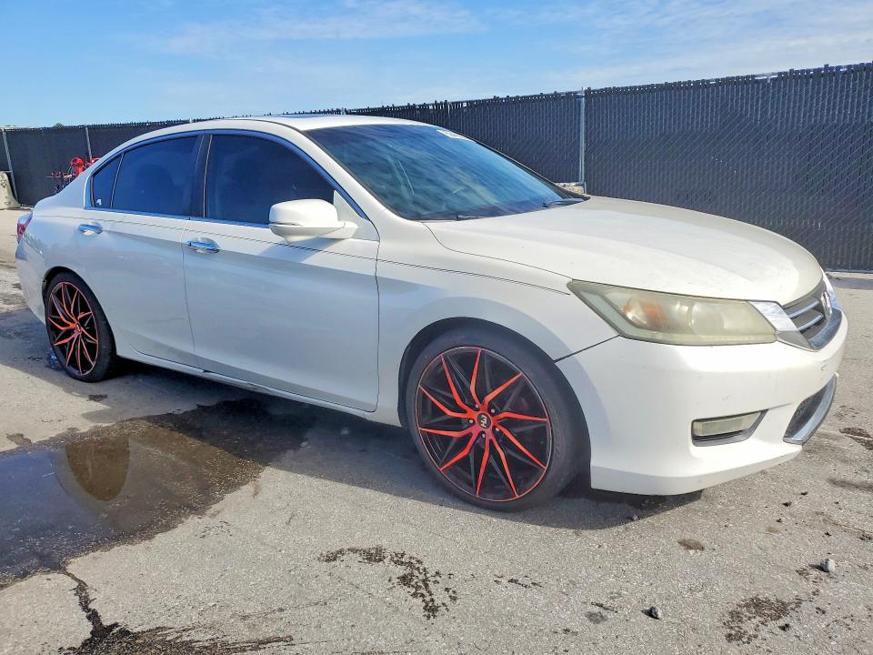 58443226 :رقم المزاد ، 1HGCR2F79DA171138 vin ، 2013 Honda Accord مزاد بيع