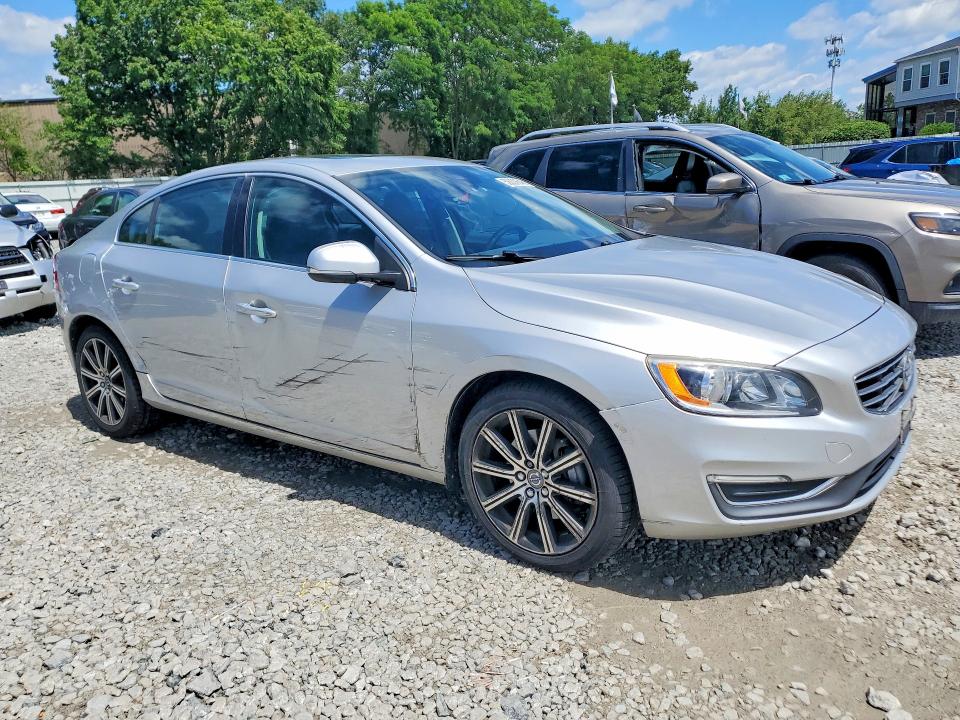2017 Volvo S60 მანქანა იყიდება აუქციონზე, vin: LYV402TK1HB139966, აუქციონის ნომერი: 58220646