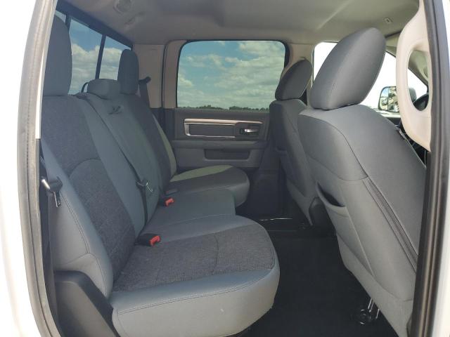 56261976 :رقم المزاد ، 3C6UR5DL1HG607144 vin ، 2017 Ram 2500 مزاد بيع