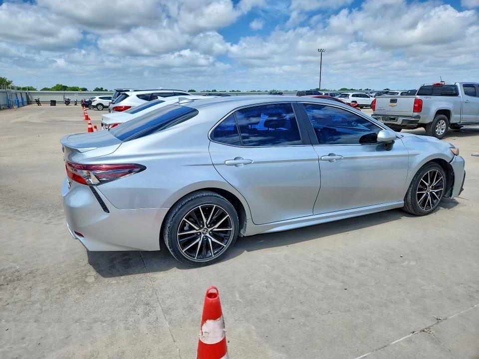 2021 Toyota Camry მანქანა იყიდება აუქციონზე, vin: 4T1G11AK9MU464920, აუქციონის ნომერი: 56710826