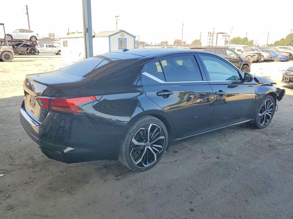 57253916 :رقم المزاد ، 1N4BL4CV3PN349784 vin ، 2023 Nissan Altima مزاد بيع