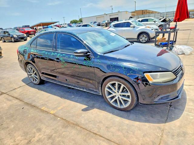 58459866 :رقم المزاد ، 3VWD17AJ6EM366531 vin ، 2014 Volkswagen Jetta مزاد بيع