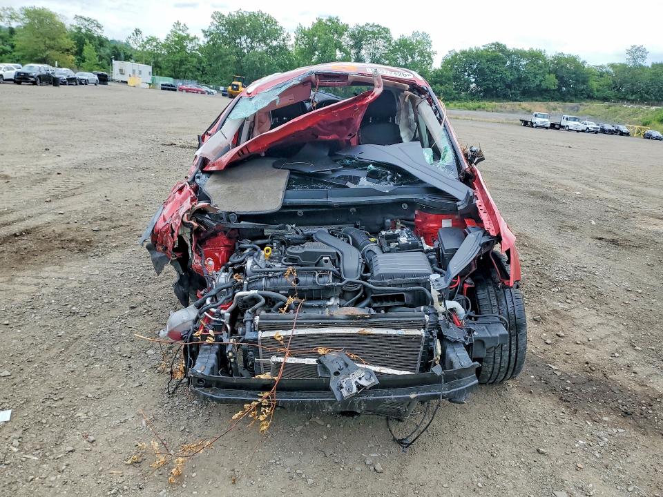 56972426 :رقم المزاد ، 3VVYX7B28NM054397 vin ، 2022 Volkswagen Taos مزاد بيع
