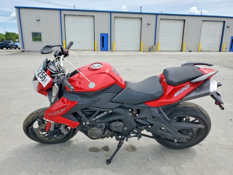 55854256 :رقم المزاد ، LBBPHJ013HB000901 vin ، 2017 Benelli Tnt600 مزاد بيع