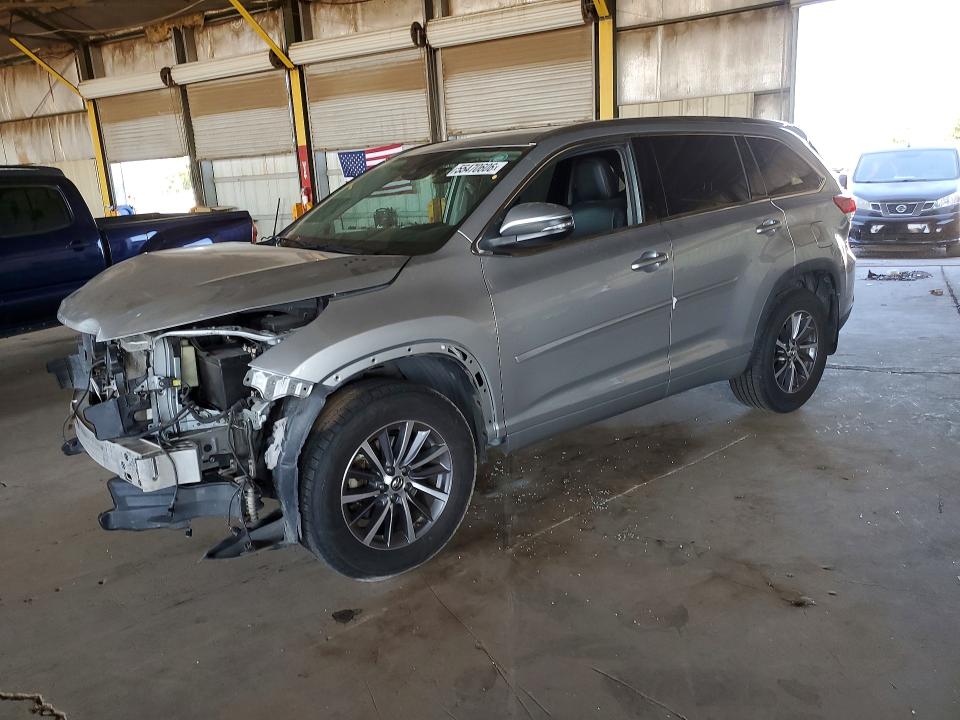 2018 Toyota Highlander მანქანა იყიდება აუქციონზე, vin: 5TDJZRFH4JS898094, აუქციონის ნომერი: 55470606