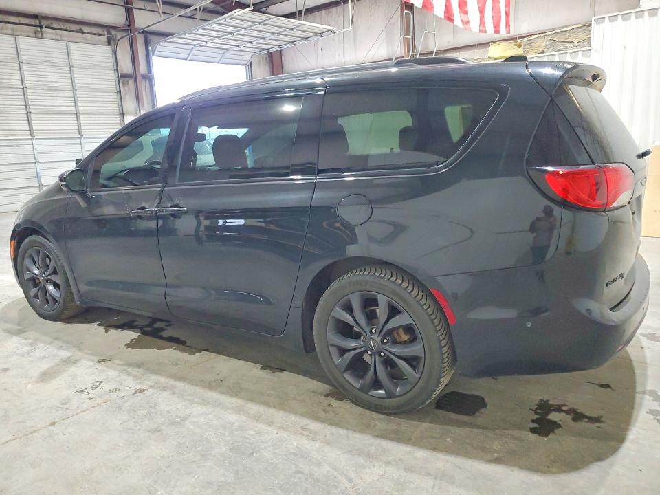 Продажа на аукционе авто 2018 Chrysler Pacifica, vin: 2C4RC1GG8JR230674, номер лота: 55653766