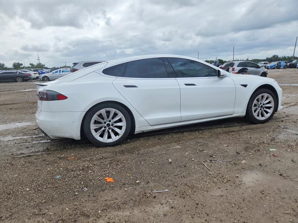 54183326 :رقم المزاد ، 5YJSA1E2XLF367273 vin ، 2020 Tesla Model S مزاد بيع
