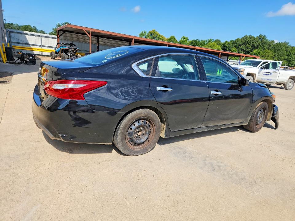 Продажа на аукционе авто 2018 Nissan Altima, vin: 1N4AL3AP0JC117804, номер лота: 58812646