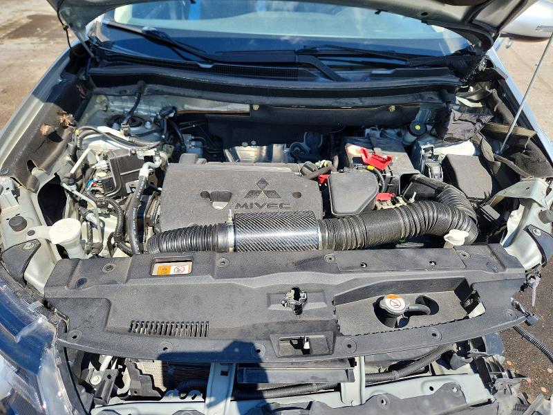 58584606 :رقم المزاد ، JA4AZ3A32LZ018305 vin ، 2020 Mitsubishi Outlander مزاد بيع