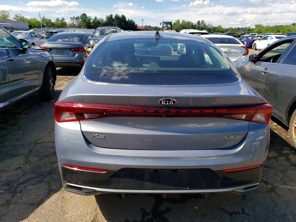 57212016 :رقم المزاد ، 5XXG14J2XMG015290 vin ، 2021 Kia K5 مزاد بيع
