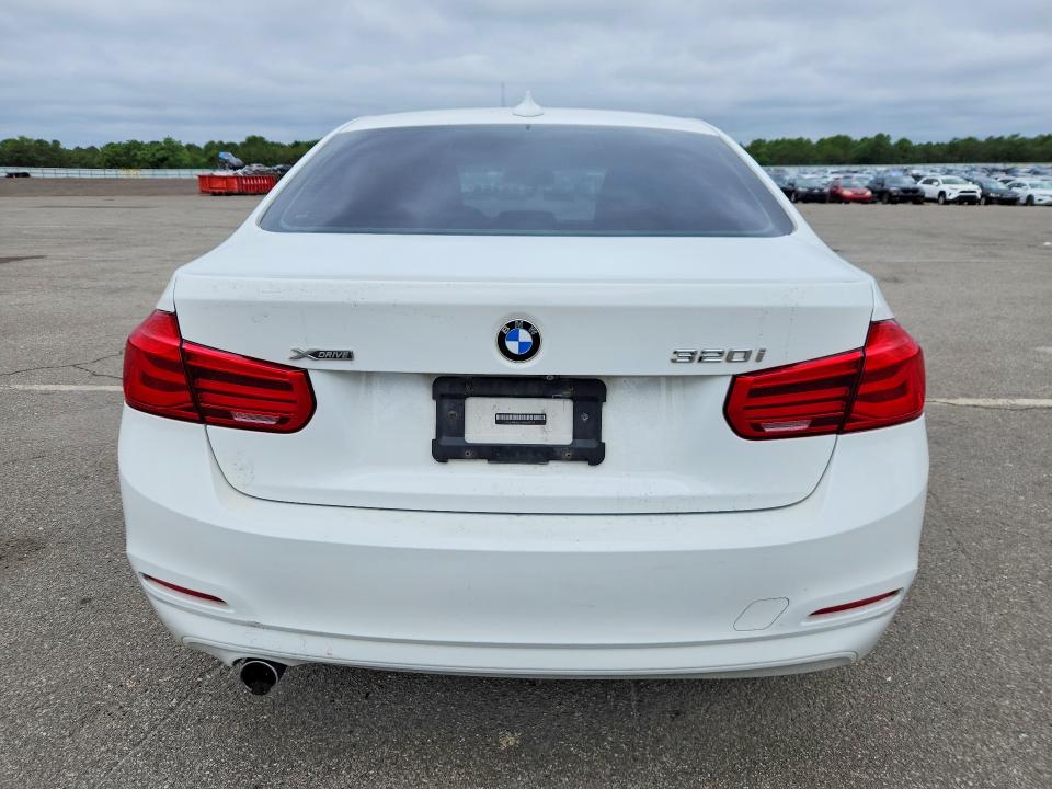 58283576 :رقم المزاد ، WBA8E5G54JNU47953 vin ، 2018 Bmw 320 مزاد بيع