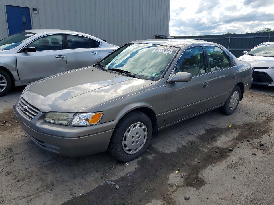 55822926 :رقم المزاد ، 4T1BG22K2XU467434 vin ، 1999 Toyota Camry مزاد بيع
