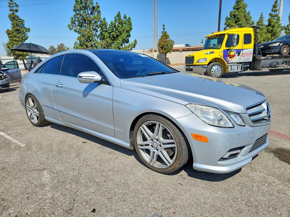 2010 Mercedes-benz E მანქანა იყიდება აუქციონზე, vin: WDDKJ7CB5AF021734, აუქციონის ნომერი: 57444736