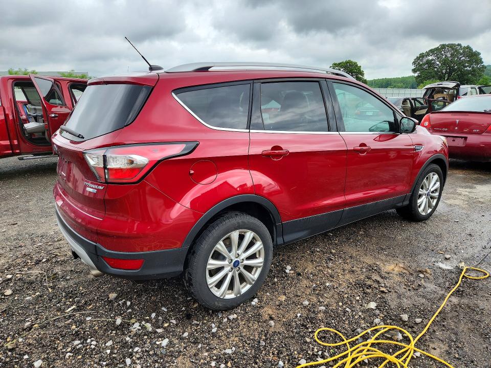 55468336 :رقم المزاد ، 1FMCU9JD7HUB77992 vin ، 2017 Ford Escape مزاد بيع