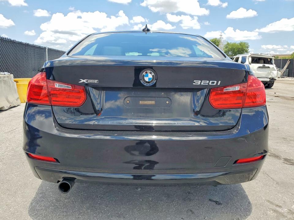 2014 Bmw 320 მანქანა იყიდება აუქციონზე, vin: WBA3C3G57ENS68073, აუქციონის ნომერი: 57399076