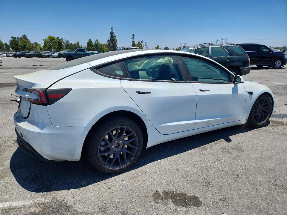 Продажа на аукционе авто 2024 Tesla Model 3, vin: 5YJ3E1EA2RF720971, номер лота: 58262426