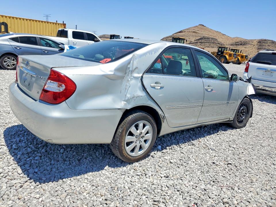 57736516 :رقم المزاد ، 4T1BF32K43U557767 vin ، 2003 Toyota Camry مزاد بيع
