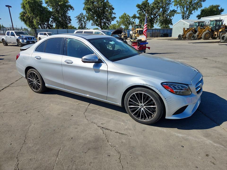 2021 Mercedes-benz C მანქანა იყიდება აუქციონზე, vin: W1KWF8DB3MR621100, აუქციონის ნომერი: 57971656