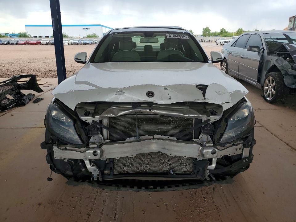 57048886 :رقم المزاد ، 55SWF4KB7HU231908 vin ، 2017 Mercedes-benz C مزاد بيع