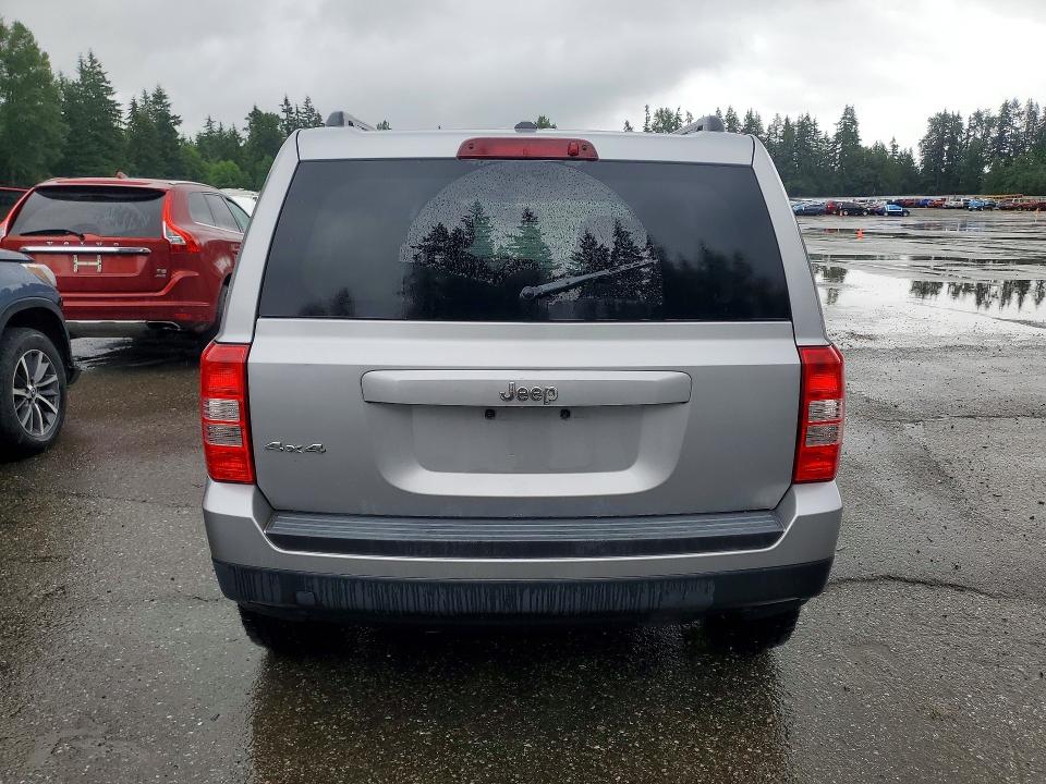 57027356 :رقم المزاد ، 1C4NJRBB6ED810738 vin ، 2014 Jeep Patriot مزاد بيع