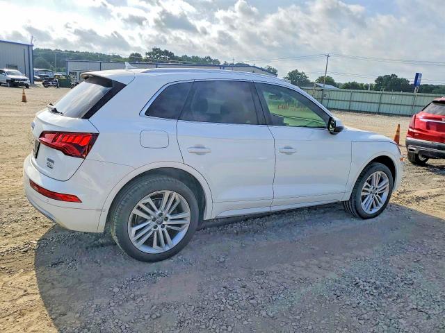 Продаж на аукціоні авто 2018 Audi Q5, vin: WA1CNAFY2J2200136, номер лоту: 97685475