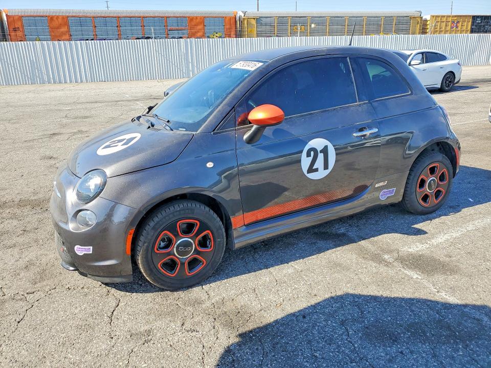 2015 Fiat 500 მანქანა იყიდება აუქციონზე, vin: 3C3CFFGE5FT749795, აუქციონის ნომერი: 57930416