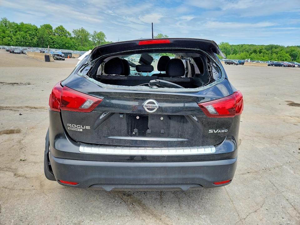 56893886 :رقم المزاد ، JN1BJ1CRXJW210791 vin ، 2018 Nissan Rogue Sport مزاد بيع
