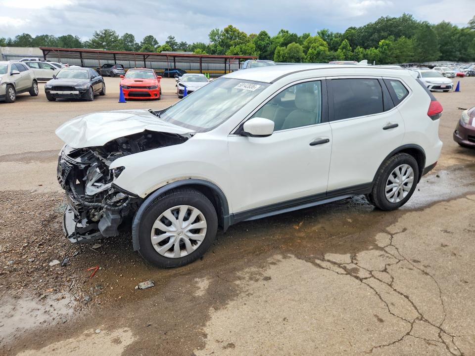 Auction sale of the 2017 Nissan Rogue, vin: JN8AT2MT1HW134458, lot number: 58142836