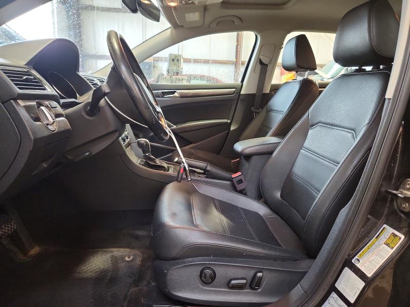 Продажа на аукционе авто 2017 Volkswagen Passat, vin: 1VWBT7A30HC042810, номер лота: 54970996
