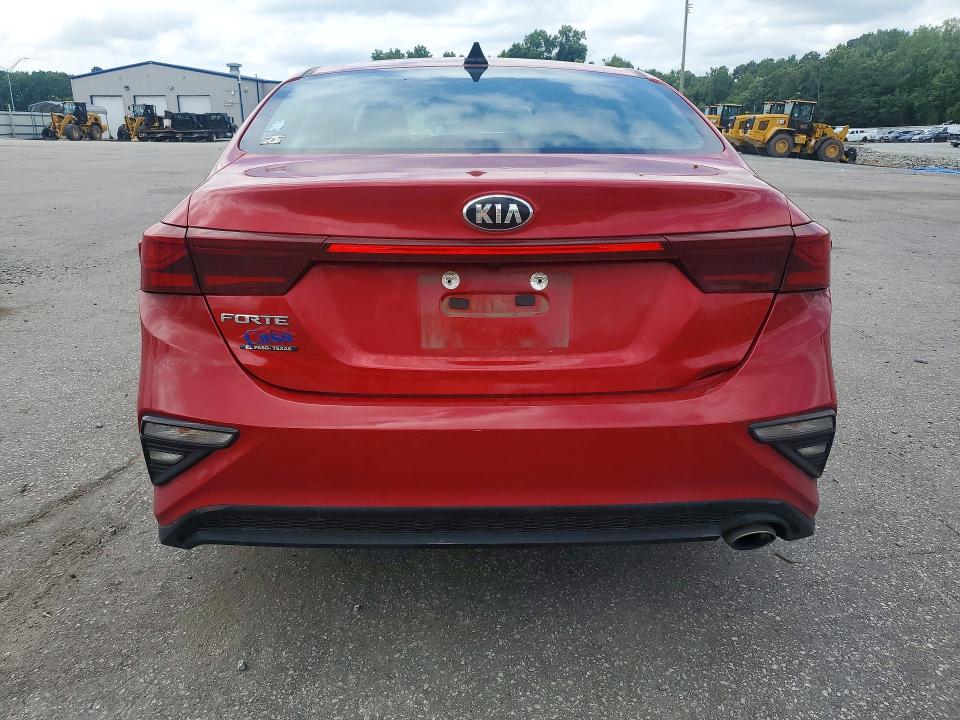2021 Kia Forte მანქანა იყიდება აუქციონზე, vin: 3KPF24AD9ME410080, აუქციონის ნომერი: 57378126