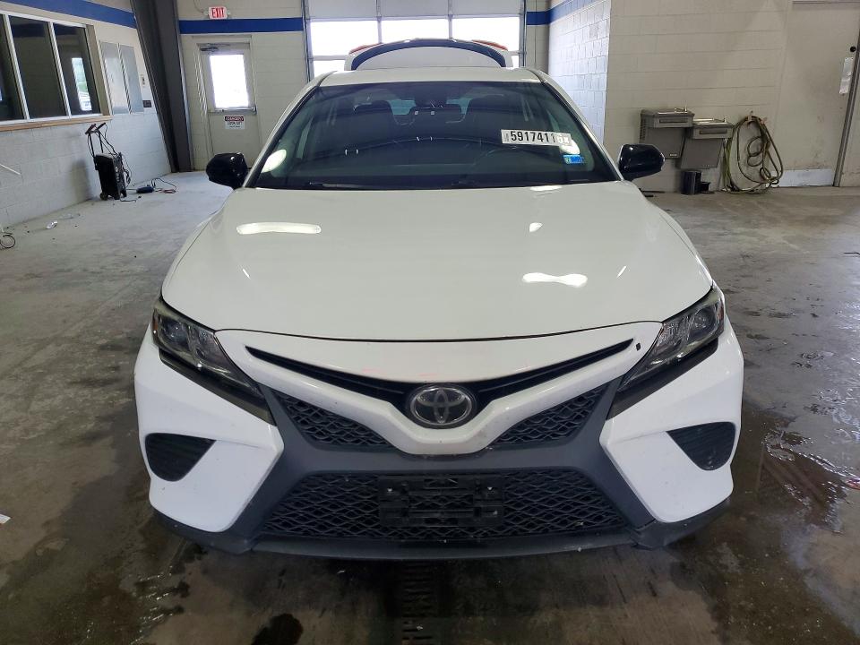 59174116 :رقم المزاد ، 4T1G11AK3LU361331 vin ، 2020 Toyota Camry مزاد بيع