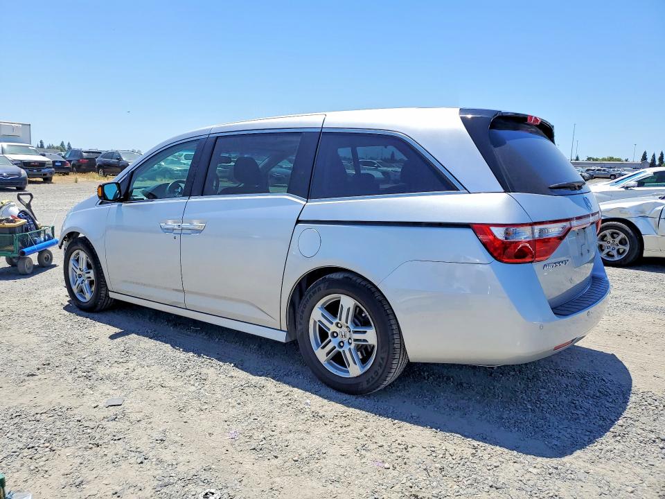 56477906 :رقم المزاد ، 5FNRL5H90BB013981 vin ، 2011 Honda Odyssey مزاد بيع