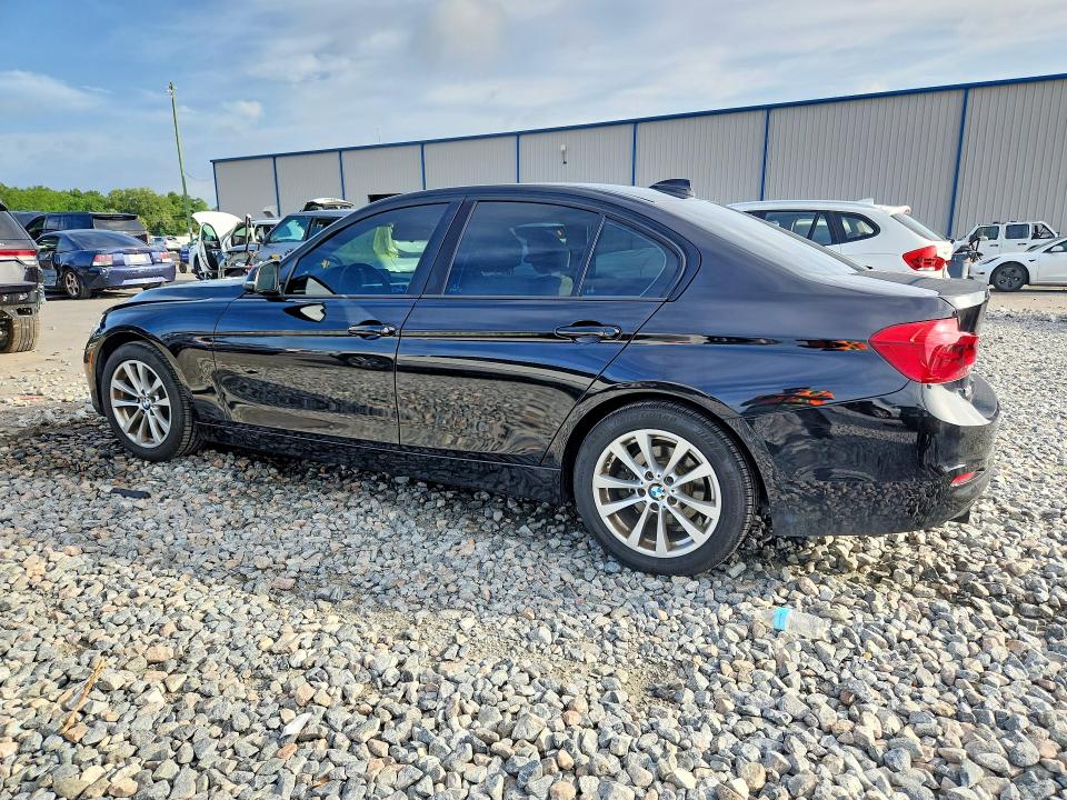 55709796 :رقم المزاد ، WBA8A9C5XJAH14726 vin ، 2018 Bmw 320 مزاد بيع