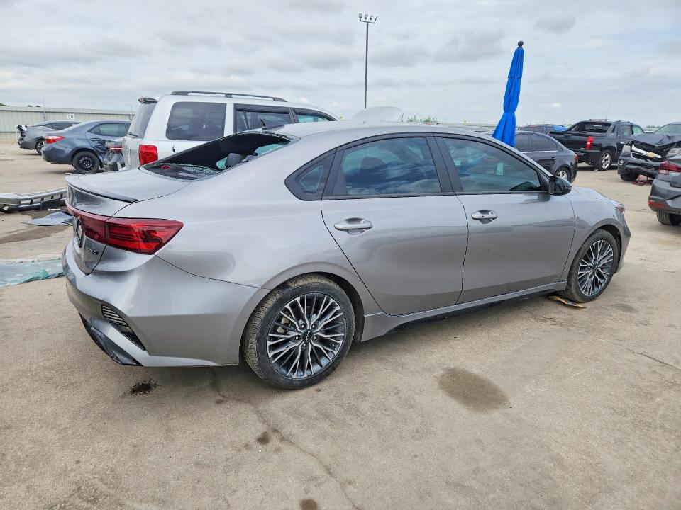 2023 Kia Forte მანქანა იყიდება აუქციონზე, vin: 3KPF54AD4PE581170, აუქციონის ნომერი: 57043356