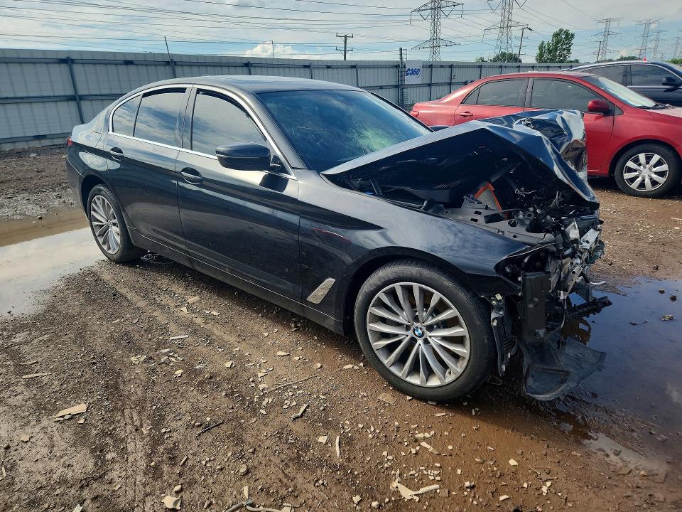 56744856 :رقم المزاد ، WBA13BJ00NWX52045 vin ، 2022 Bmw 530 مزاد بيع
