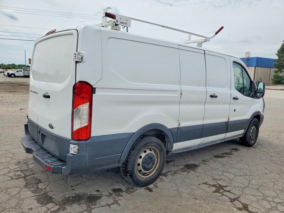 54327466 :رقم المزاد ، 1FTYE1ZM8GKA16459 vin ، 2016 Ford Transit مزاد بيع