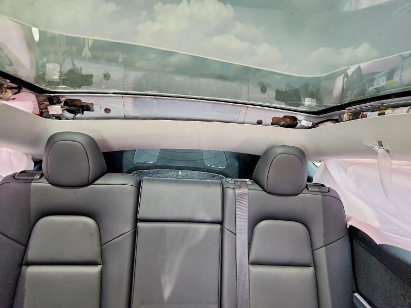 58760376 :رقم المزاد ، 7SAYGAEE1NF549808 vin ، 2022 Tesla Model Y مزاد بيع