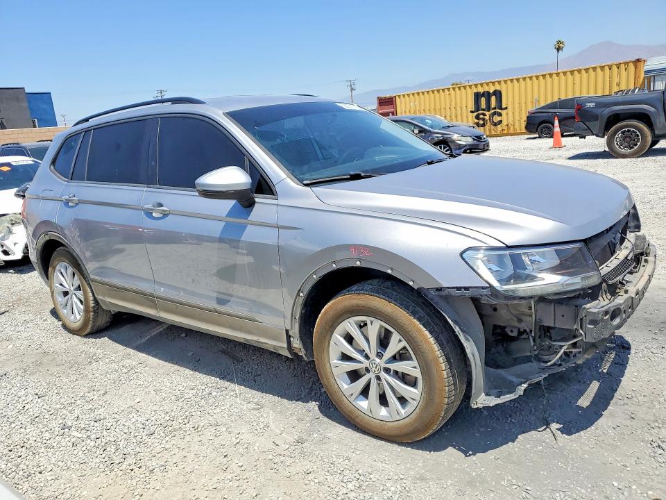 Продажа на аукционе авто 2020 Volkswagen Tiguan, vin: 3VV1B7AX6LM134145, номер лота: 58051726