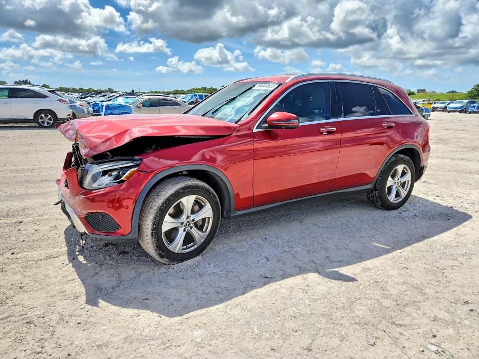 56444686 :رقم المزاد ، WDC0G4JB6JV057630 vin ، 2018 Mercedes-benz Glc مزاد بيع