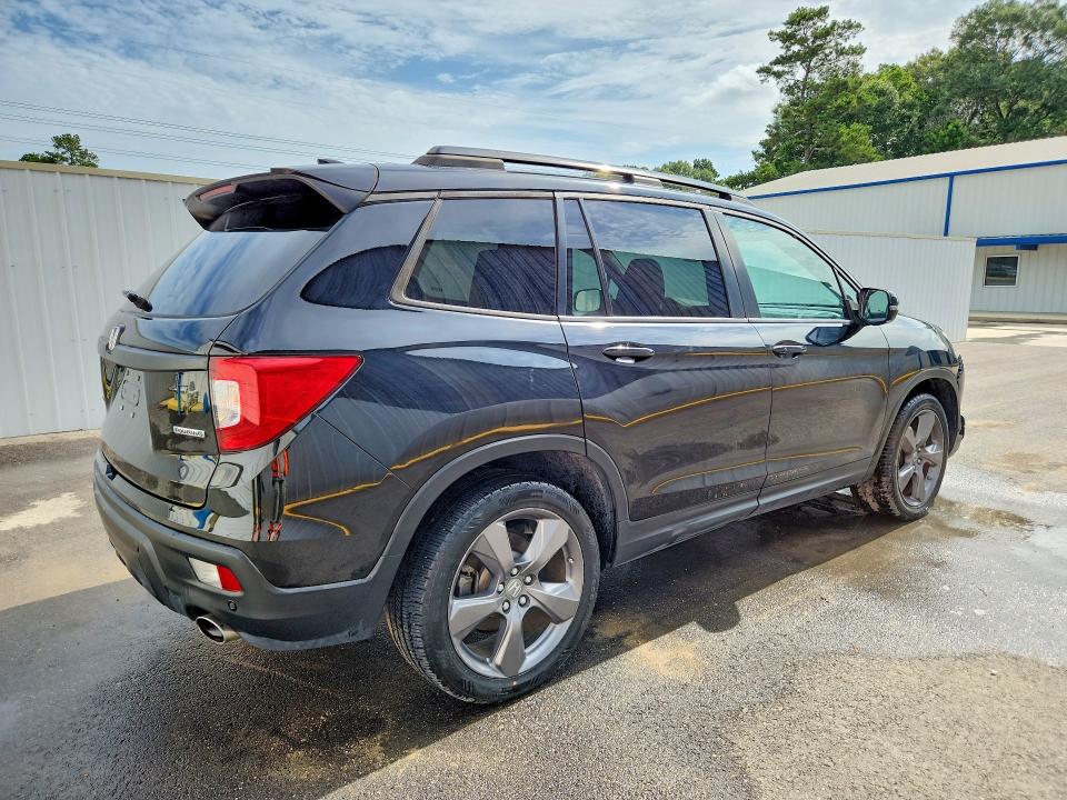 56612186 :رقم المزاد ، 5FNYF7H99MB003872 vin ، 2021 Honda Passport مزاد بيع