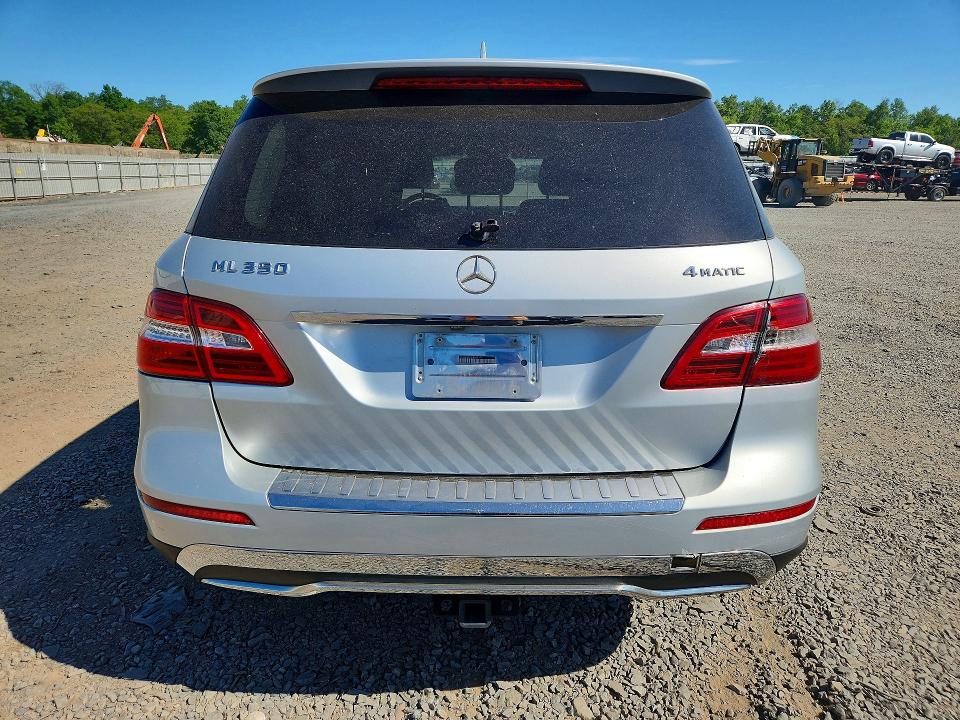 56023676 :رقم المزاد ، 4JGDA5HB9FA501372 vin ، 2015 Mercedes-benz Ml مزاد بيع