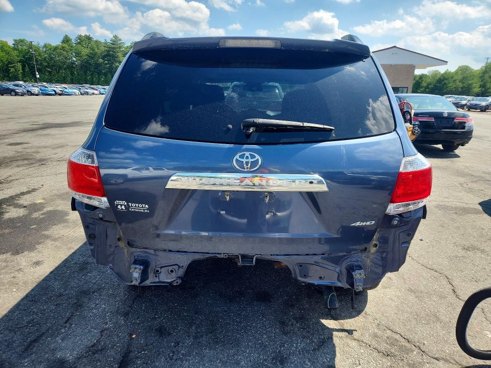 2013 Toyota Highlander მანქანა იყიდება აუქციონზე, vin: 5TDBK3EH3DS235465, აუქციონის ნომერი: 56815376