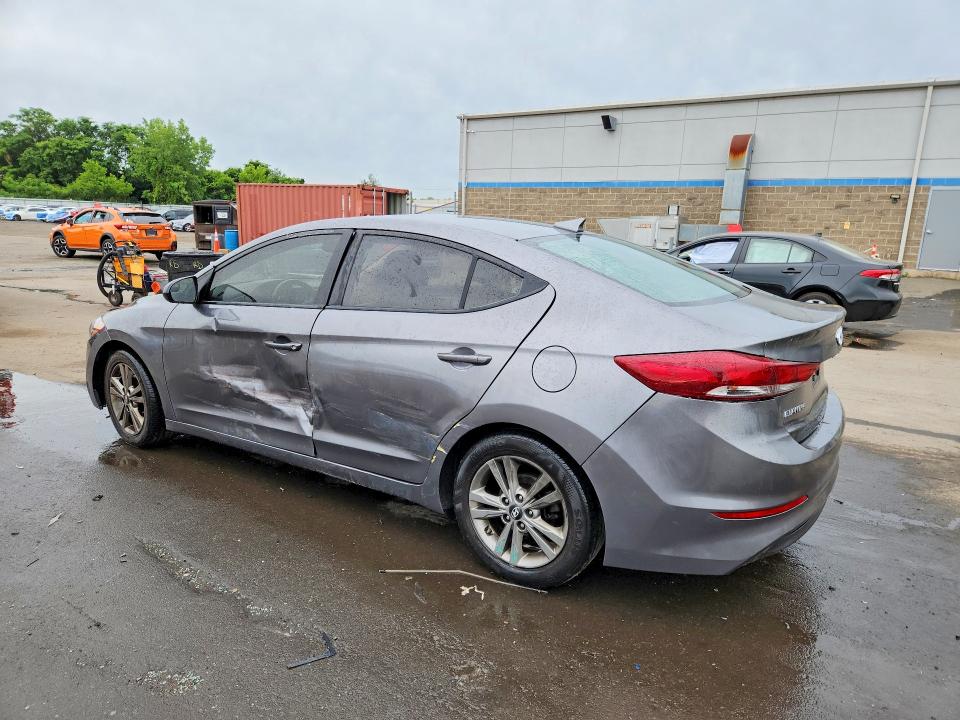 57826256 :رقم المزاد ، 5NPD84LF2JH267405 vin ، 2018 Hyundai Elantra مزاد بيع