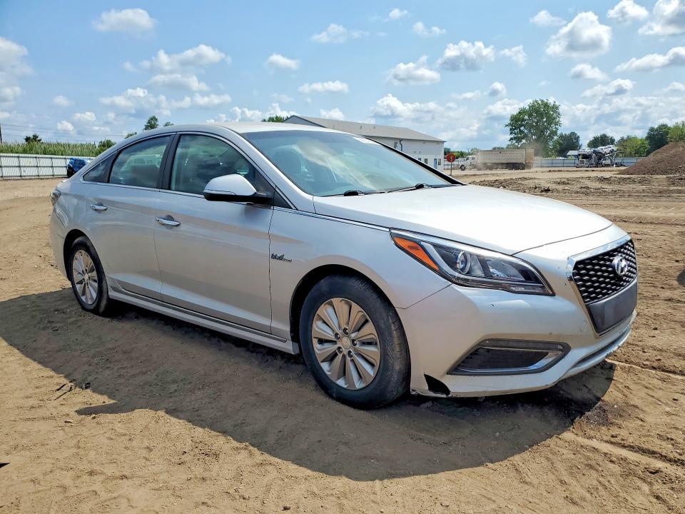 2017 Hyundai Sonata Hybrid მანქანა იყიდება აუქციონზე, vin: KMHE24L1XHA044021, აუქციონის ნომერი: 59157536