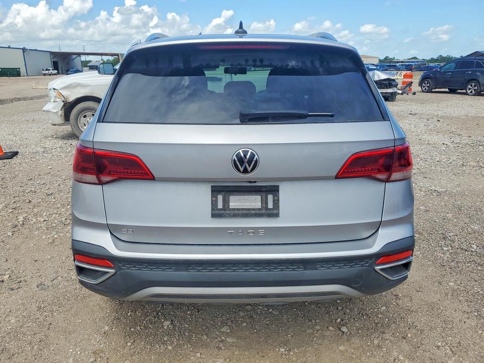 57237066 :رقم المزاد ، 3VVRX7B21NM098908 vin ، 2022 Volkswagen Taos مزاد بيع