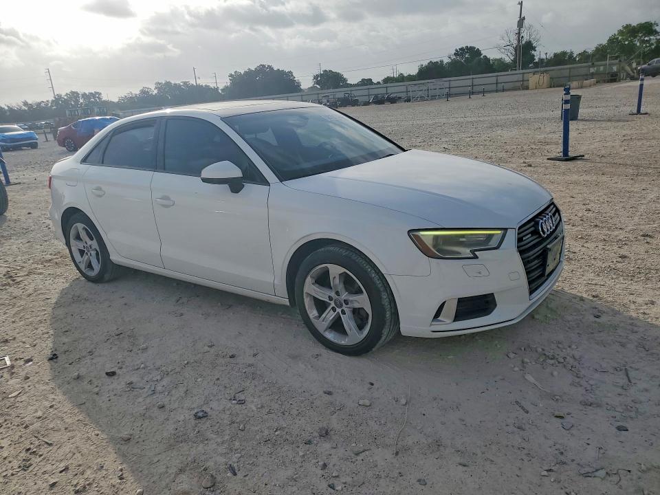 58191246 :رقم المزاد ، WAUB8GFF2H1016435 vin ، 2017 Audi A3 مزاد بيع