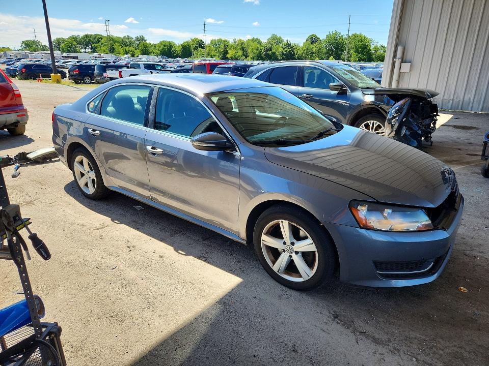 2012 Volkswagen Passat მანქანა იყიდება აუქციონზე, vin: 1VWBH7A38CC021813, აუქციონის ნომერი: 57579636