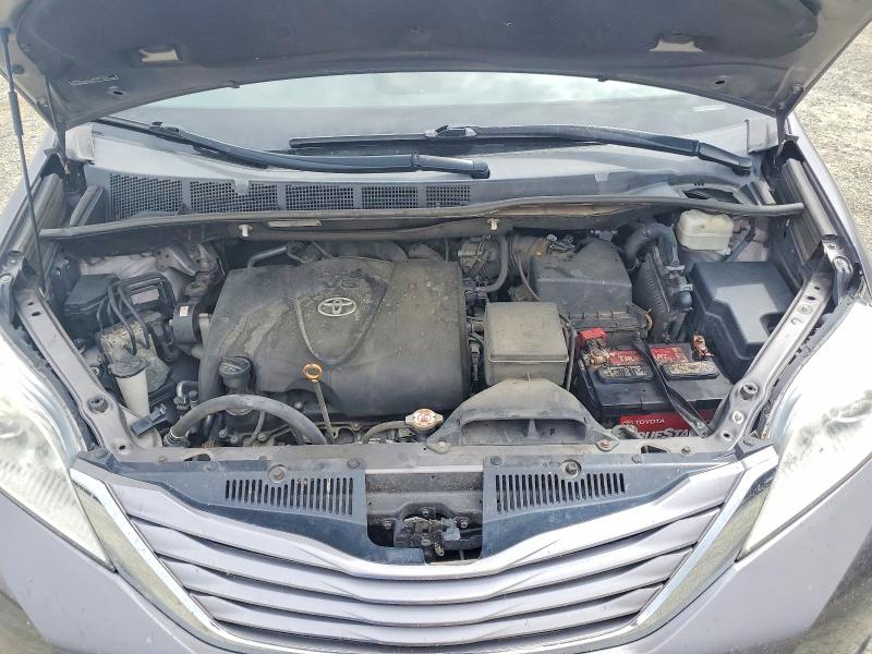 56398186 :رقم المزاد ، 5TDYZ3DC9HS891655 vin ، 2017 Toyota Sienna مزاد بيع