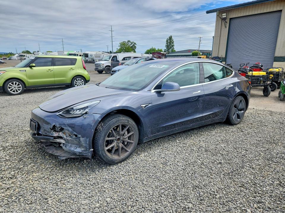 55784056 :رقم المزاد ، 5YJ3E1EA2JF048169 vin ، 2018 Tesla Model 3 مزاد بيع