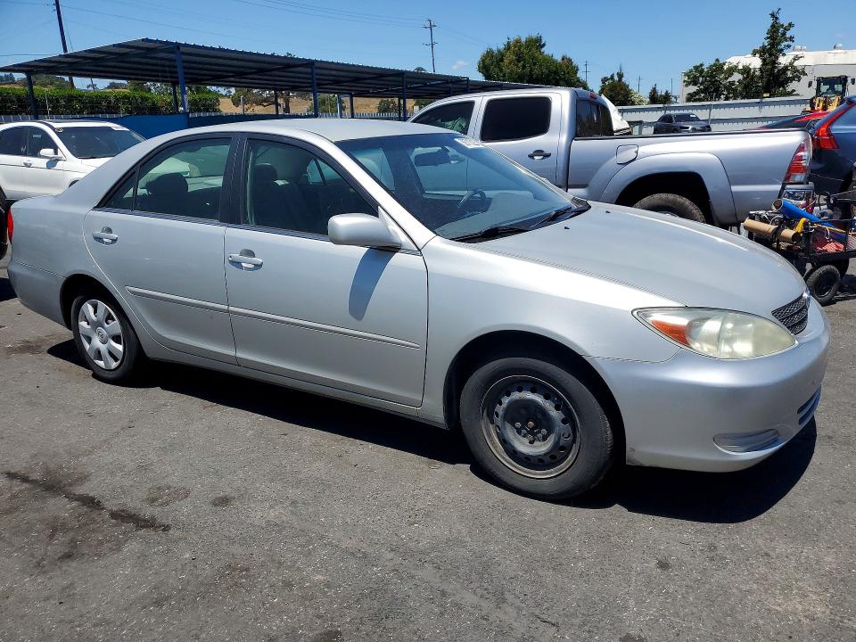 56716226 :رقم المزاد ، 4T1BE32K63U715643 vin ، 2003 Toyota Camry مزاد بيع